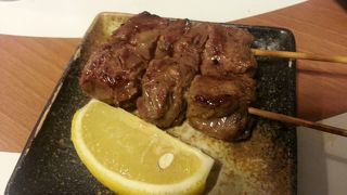 人目のつかないところにある店