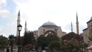 イスラムとキリスト教の融合された建築物　アヤソフィア