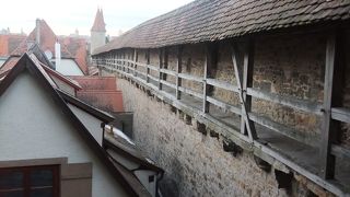 寄付者のプレートが・・・