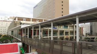 牧志駅直結の複合商業施設