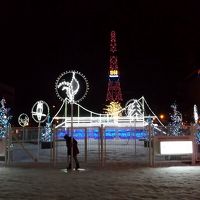 夜遅い大通り公園