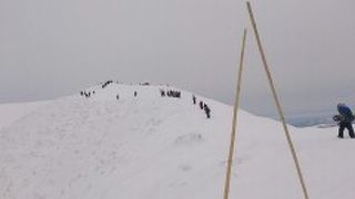 山頂に登ることもできます・・・。ＨＡＮＡＺＯＮＯ