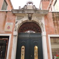 ホテルの入り口です。