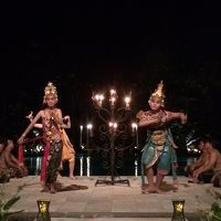 ホテルのレストランでショーが見れます