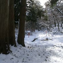 だんだん雪が深く