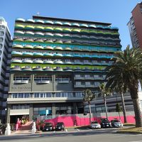 南側から眺めたホテルの全景です。