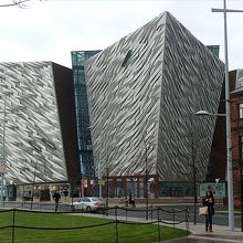 タイタニック・クウォーター内のタイタニック・ベルファストへは