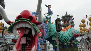 龍に乗った観音さま