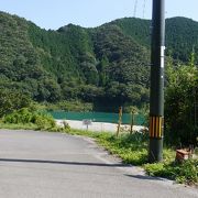 静かにたたずむ沈下橋