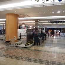 ショッピングモール内