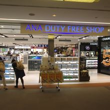 成田空港 ANA DUTY FREE SHOP