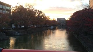 夕陽と紅葉が美しい場所