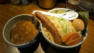 ハモニカ横丁にある麺屋武蔵の系列店