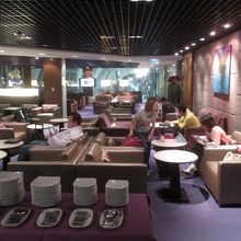 ロイヤルシルクラウンジ (スワンナプーム空港内)