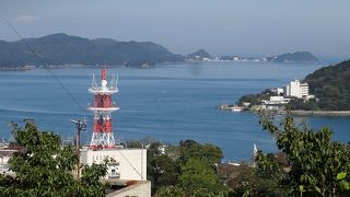 足湯につかりながら鳥羽湾を眺めました。