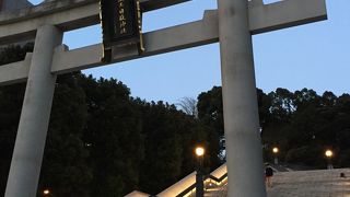 溜池山王の有名な神社