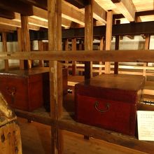 質入れ品の保管庫