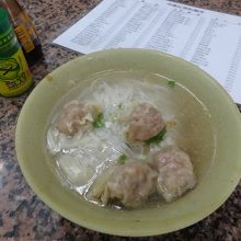 いただいた肉団子のラーメン。　スープもおいしかったぁ。。。