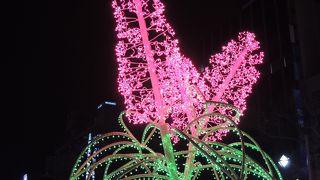 定番のライラックから青色ＬＥＤのクリスタルリバー　