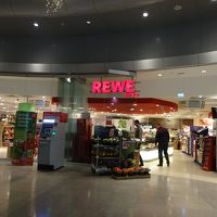 ホテル近くのスーパー