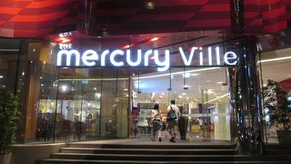 目立つ建物です