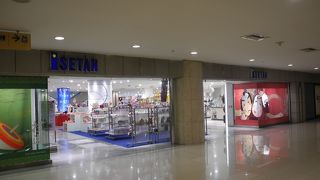 日本人には安心して買い物が出来る場所です。