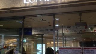 あれからすでに30年。いつのまにか北千住の顔になっていました。