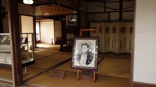 外観のみ見学可能ですが一見の価値あり。