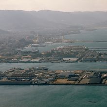 屋島山頂の展望台から見た高松の湾岸地域です