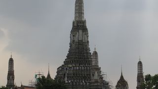 三島由紀夫の小説の題材ともなった仏塔