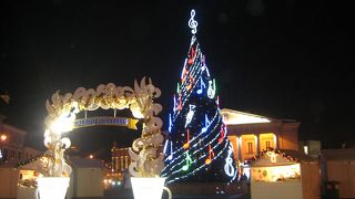前の広場のクリスマスマーケット