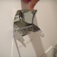 芯の無いトイレットペーパーフォルダー