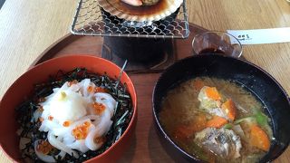 平日ランチ、混んでいました。