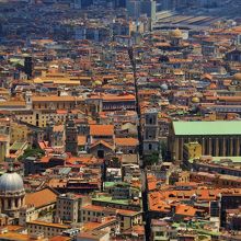 スパッカナポリがスパっと街を２分割