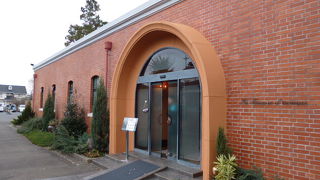 レストランは待ち時間覚悟で