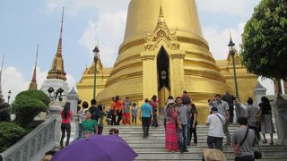 エメラルド寺院