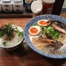 ミニ角煮丼と 金丸ラーメン