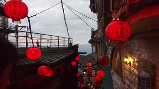 人ごみ。交通最悪です。。。