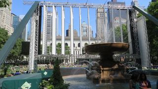 マンハッタンに現れる緑の空間