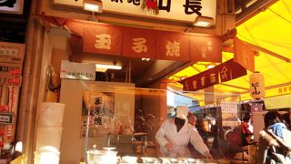 食べ歩きはいつも行列だけど導線がうまいです。