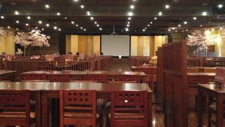 銀泉金泉が一緒に楽しめる、大型レジャー施設