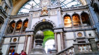 教会のような素敵な駅