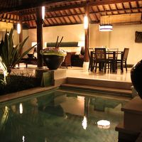 夜のリビングも幻想的で素敵です