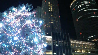 テナント充実のツインタワーが目立つ名古屋駅の顔