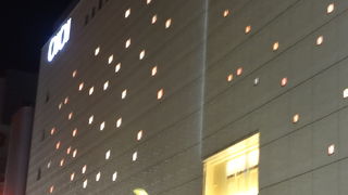 屋上に庭園があります