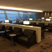 ソファーエリア