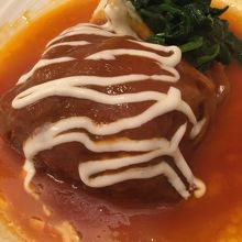 美味しいロールキャベツ。とろとろキャベツでお肉の量とスープ！