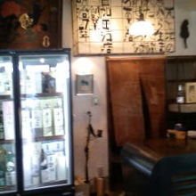 落ち着いた雰囲気の店内