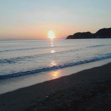 由比ガ浜に沈む夕日