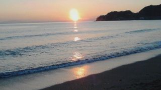 お正月　鎌倉由比が浜からの夕日